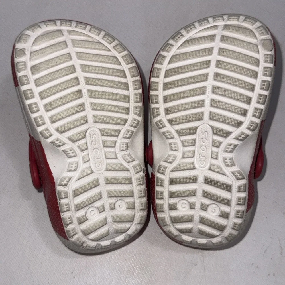 Crocs‎ Classic Fleece Lined Holiday Red White Candy Cane Peppermint Clog Kids C5